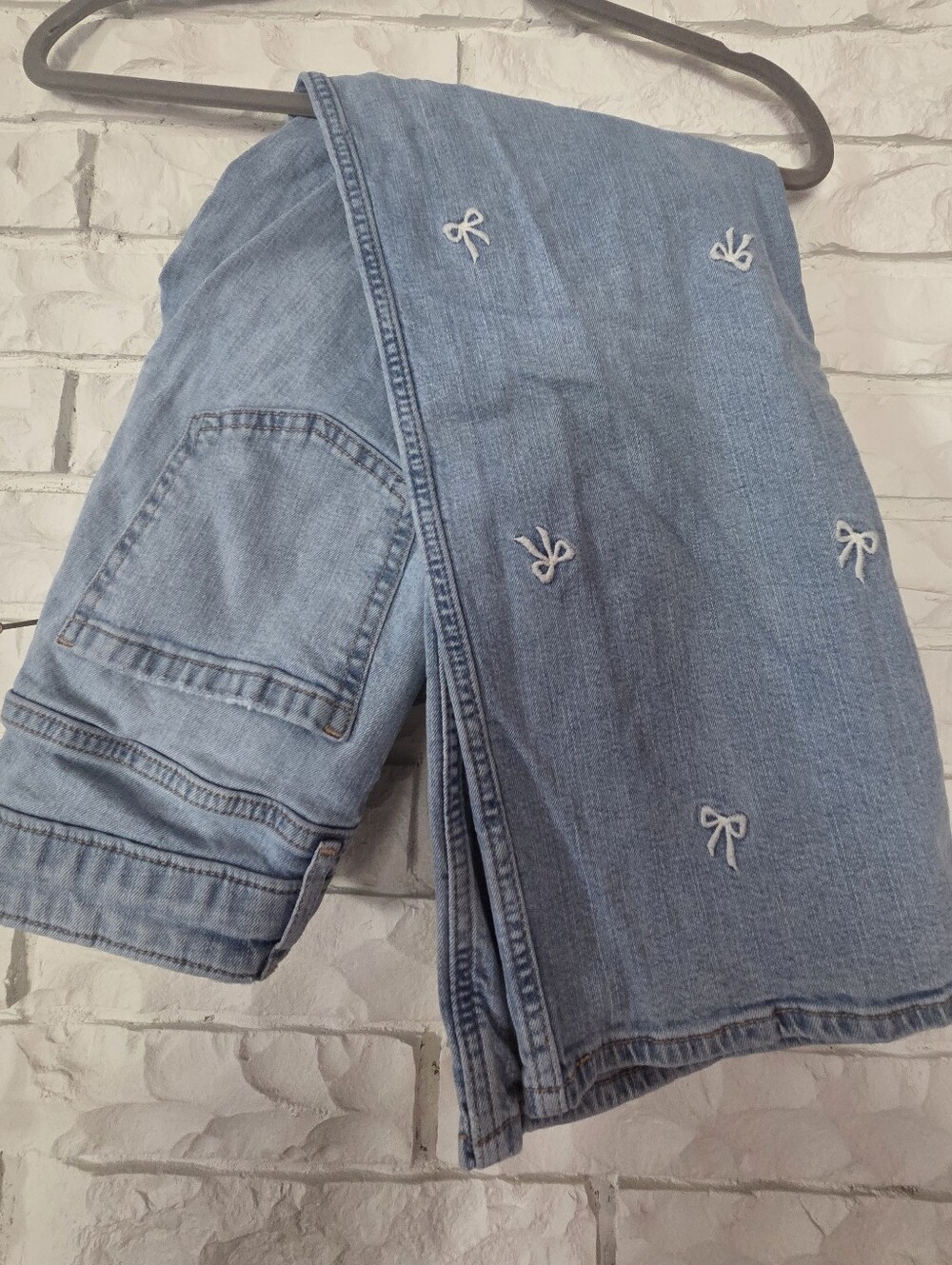 abercrombie kids Light Blue Embroidered Bow Jeans